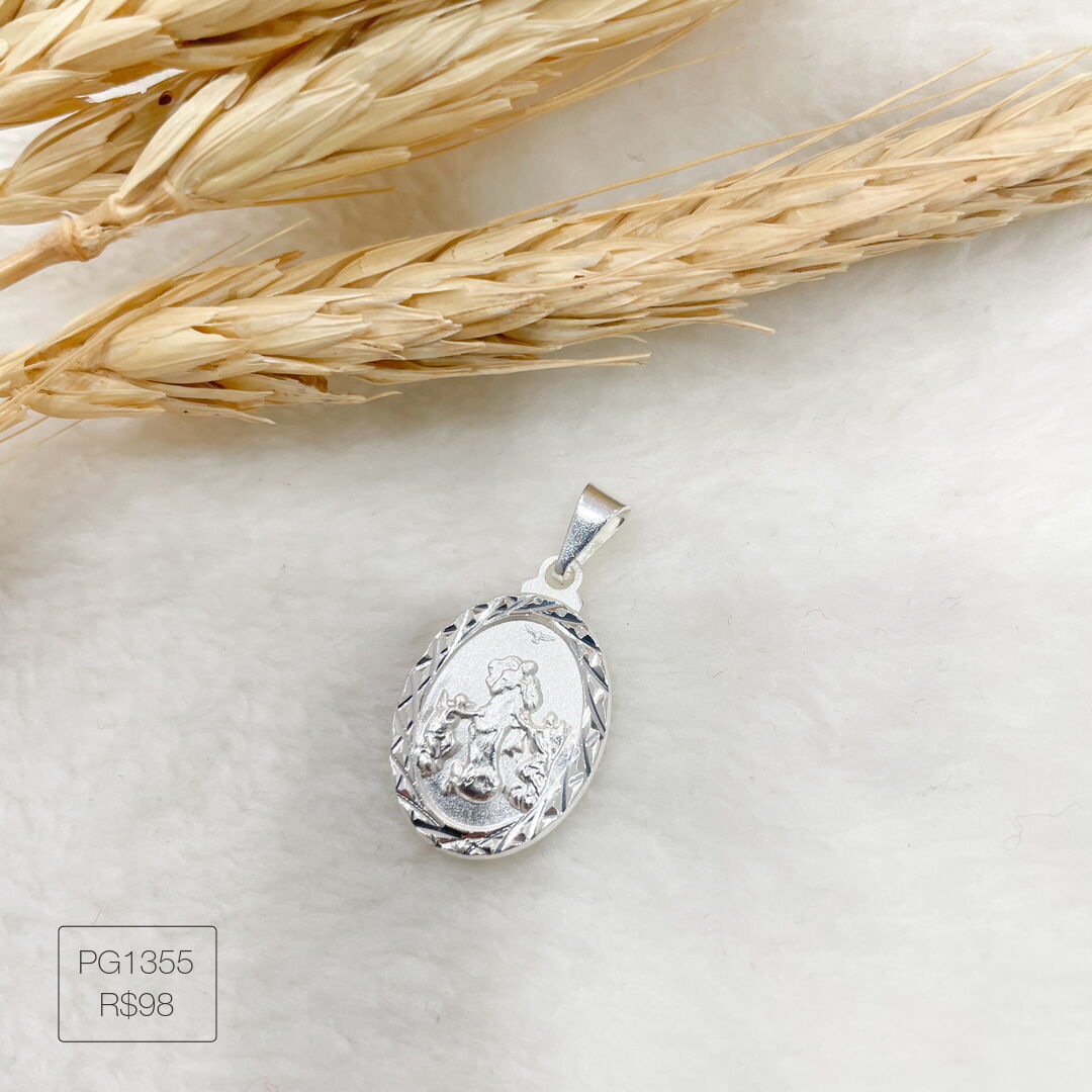 Pingente N. Senhora Desata Nós Oval Diamantado Liso Prateado